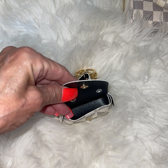 Ultra Mini Bag Keychain - Picture 6 of 10